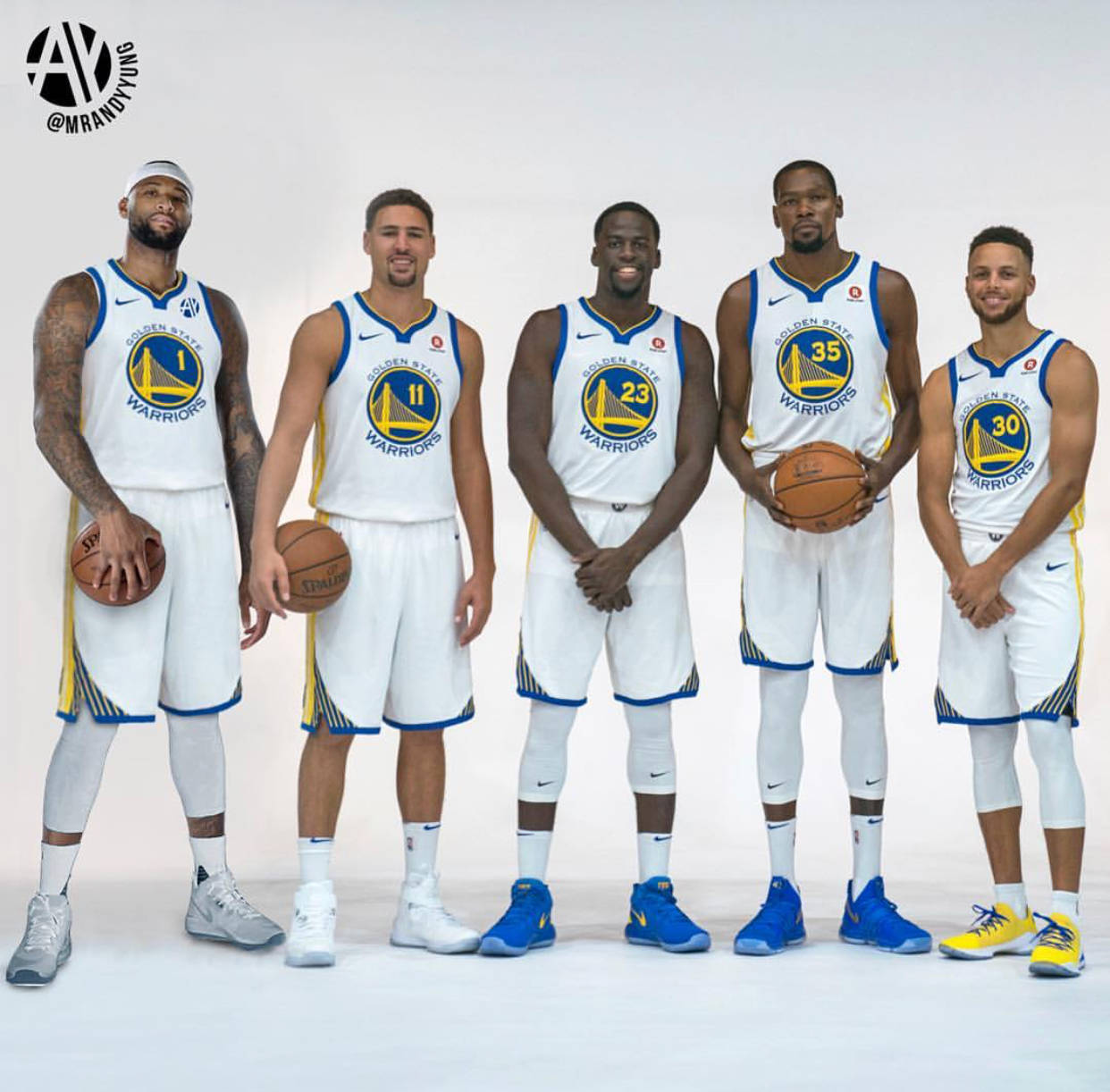 切尔西利物浦失分，利兹联逃离降级区，英超积分榜最新出炉（切尔西、利物浦丢分，利兹联暂脱降级区，英超最新积分榜揭晓）