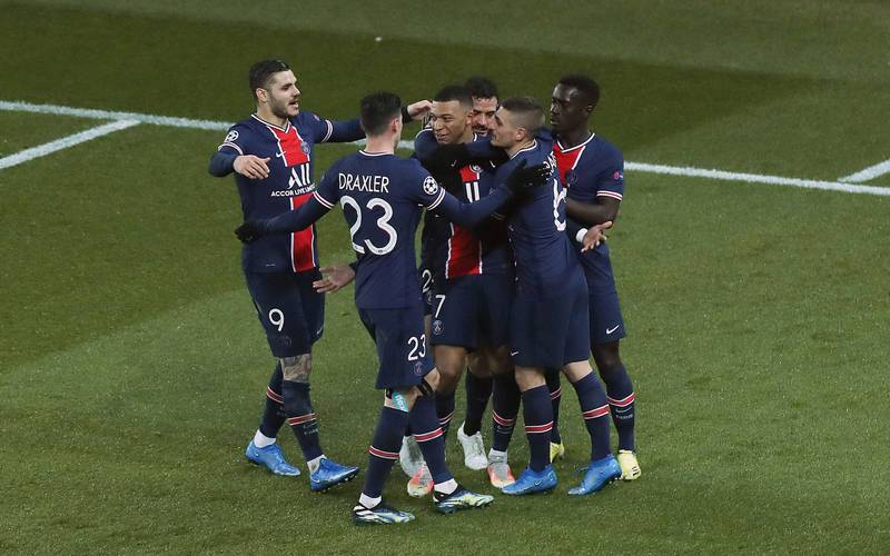 剑南春丨拜仁2-2柏林联，凯恩头球绝平+送礼，迪亚斯零度角（剑南春丨拜仁2-2柏林联：凯恩头槌压哨扳平亦有失误，迪亚斯零角度破门）