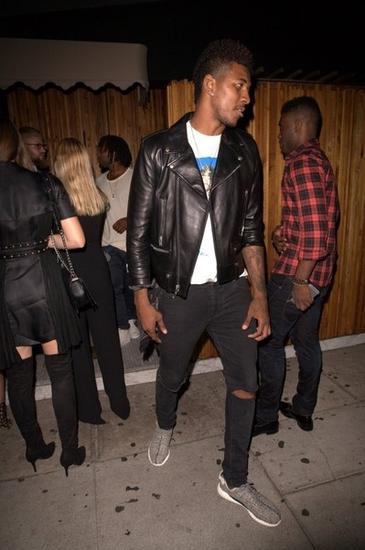 队报：姆巴佩疼痛剧烈仍在尝试合练，但出战曼城希望渺茫（队报称：姆巴佩伤痛难忍仍随队合练，出战曼城几乎无望）