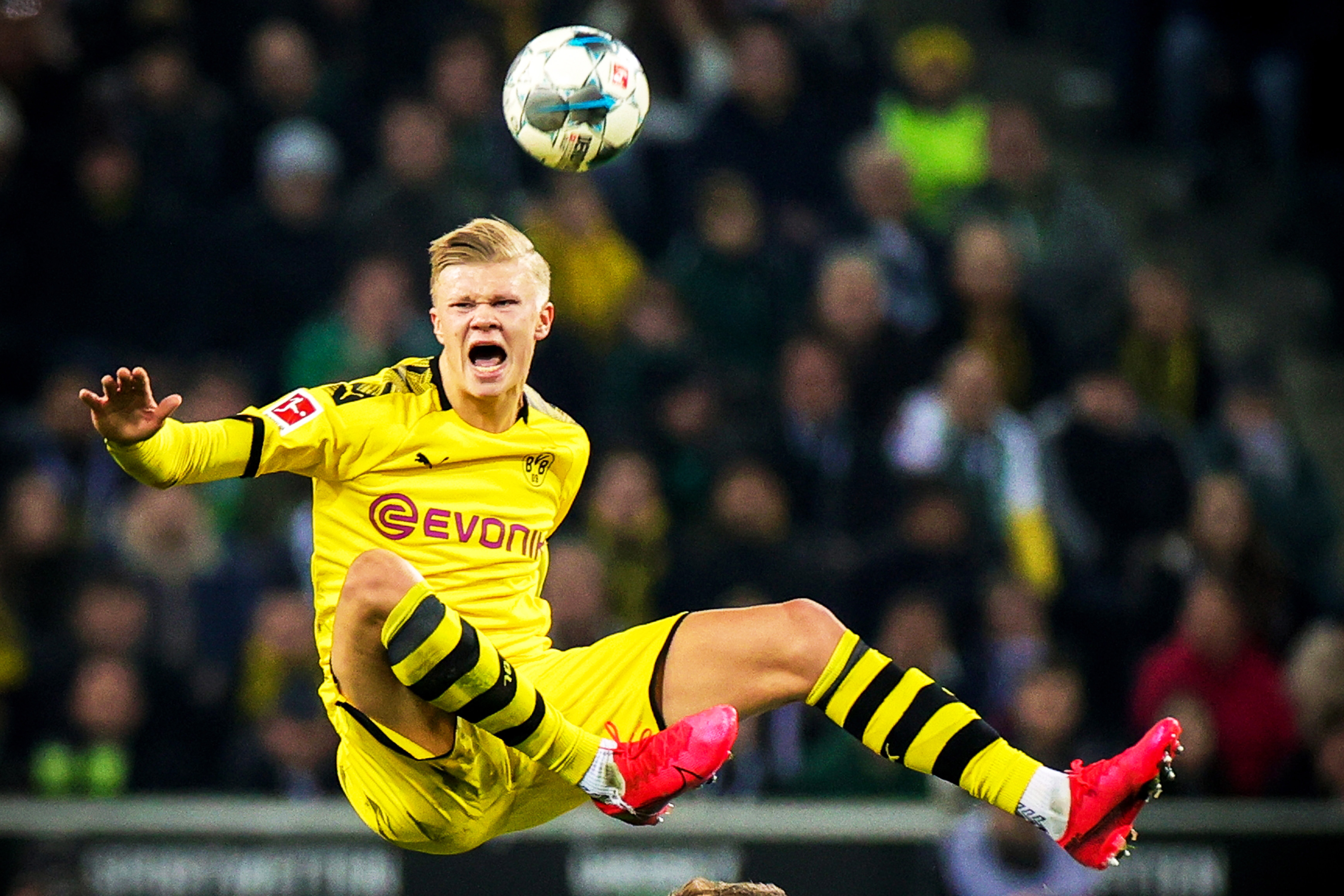 首尔主帅：成都防守做得很好，很遗憾我们没能创造太多机会（首尔主帅称赞成都防守稳健：遗憾我们机会不多）