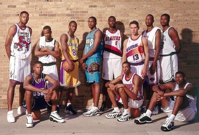 荷甲前瞻：埃因霍温欧战创佳绩，福伦丹客场表现欠佳（荷甲前瞻：埃因霍温欧战强势，福伦丹客场疲软）